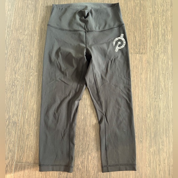 Lululemon Peloton cropped wunder under size 8 - Picture 1 of 1